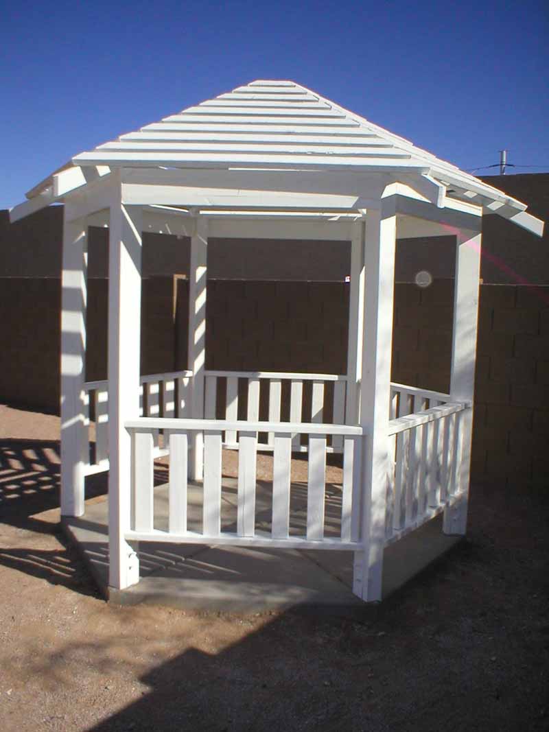 EAST GAZEBO - 30 November 2004 - The Gazebos are DONE - Make a Difference Day/Month is over
